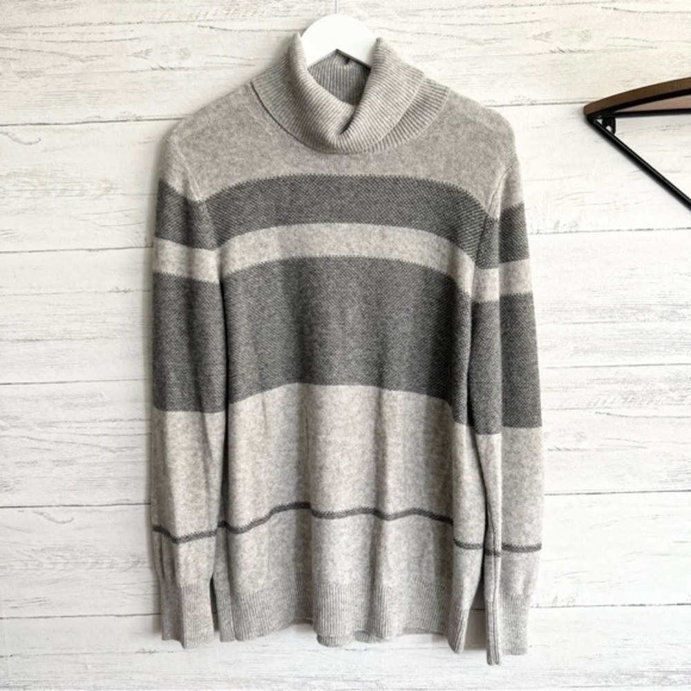 Banana Republic Cashmere Sweater